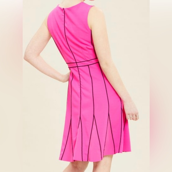 NWT 🩷🖤 Barbie hot pink / fuchsia / magenta dress 🩷🖤 Sz. 14 Bloomingdale’s - Picture 2 of 7